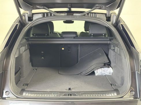 Certified 2025 Land Rover Range Rover Velar Dynamic SE image 29
