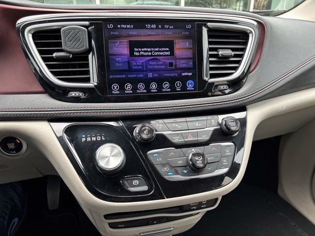 Used 2017 Chrysler Pacifica Limited FWD image 34