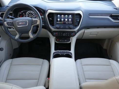 Used 2022 GMC Acadia Denali w/ Denali Ultimate Package image 2