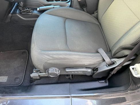 Used 2022 Jeep Wrangler Sport S image 13