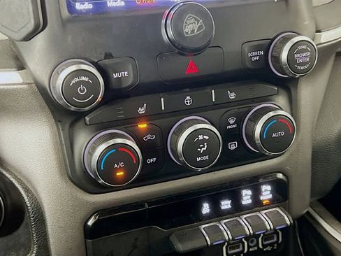 Used 2020 RAM 1500 Big Horn AWD/4WD image 18