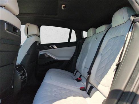 New 2026 BMW X6 xDrive40i w/ Climate Comfort Package image 16