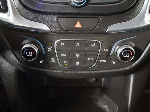 Used 2020 Chevrolet Equinox LT image 42