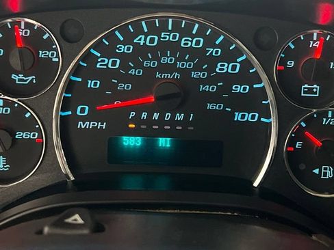 Used 2023 Chevrolet Express 3500 Extended RWD image 15