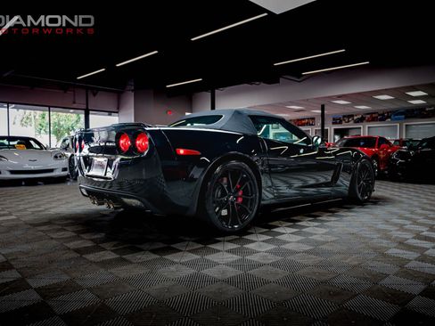Used 2013 Chevrolet Corvette 427 w/ Z06 Carbon Fiber Package image 26