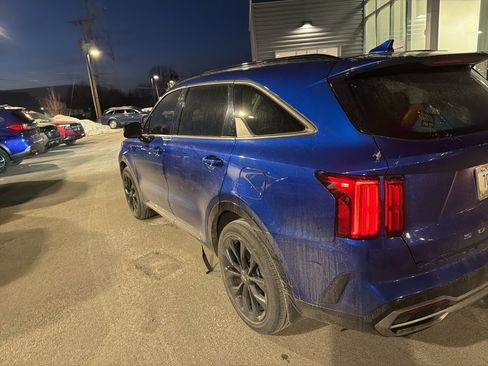 Used 2021 Kia Sorento SX image 3