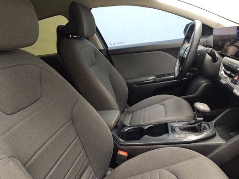 Used 2025 Kia K4 EX FWD image 21
