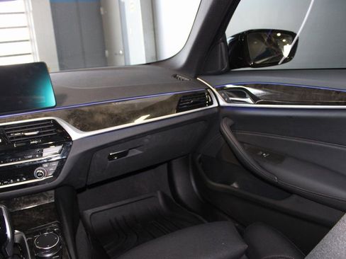 Used 2023 BMW 530i xDrive w/ Convenience Package image 26