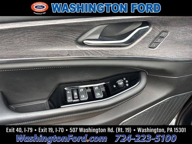 Used 2023 Jeep Grand Cherokee L Overland AWD/4WD image 14