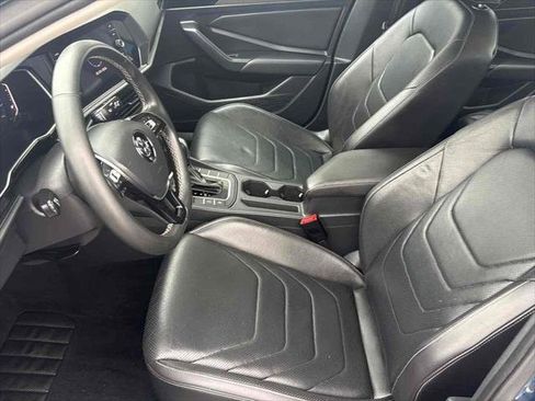 Used 2021 Volkswagen Jetta SEL Premium image 12