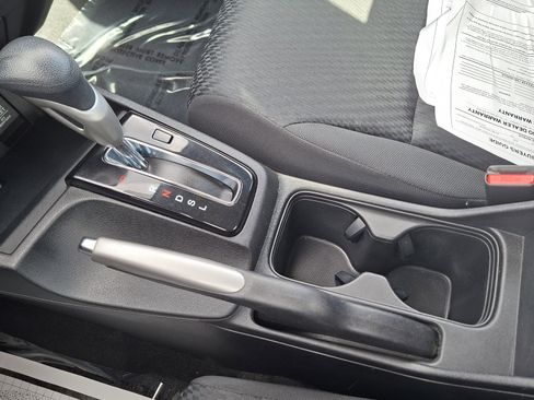 Used 2015 Honda Civic SE image 16