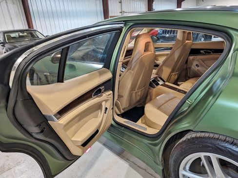 Used 2011 Porsche Panamera 4S image 18