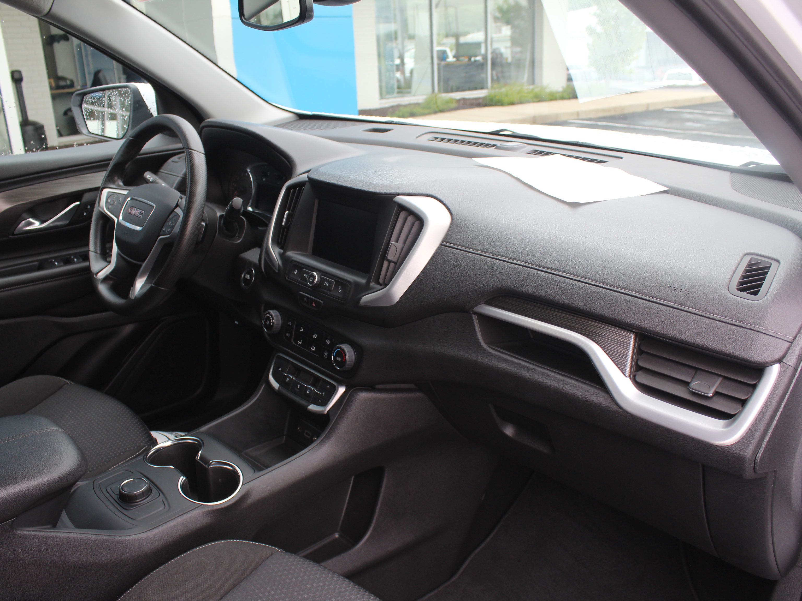 Used 2024 GMC Terrain SLE AWD/4WD image 27