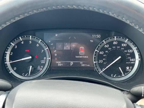 Used 2021 Toyota Highlander XLE AWD/4WD image 35