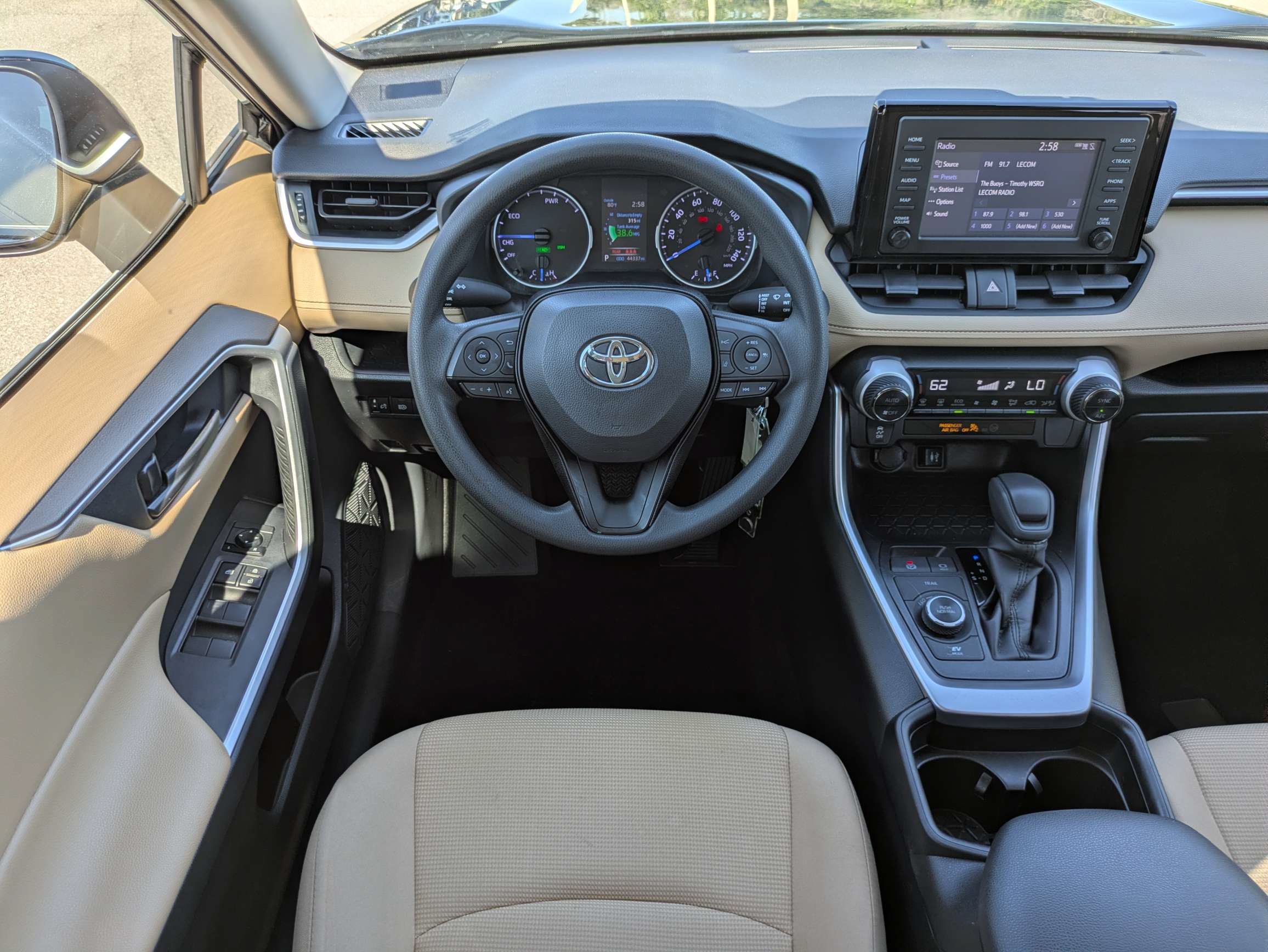 Used 2019 Toyota RAV4 LE w/ Protection Package AWD/4WD image 16
