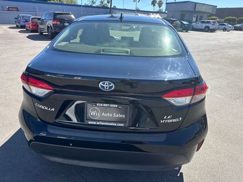 Used 2024 Toyota Corolla LE AWD/4WD image 6