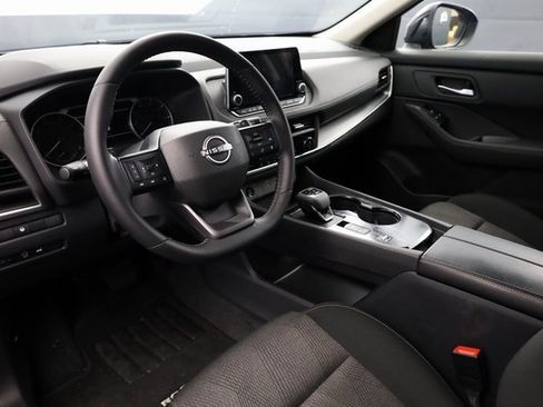 Certified 2026 Nissan Rogue SV image 10