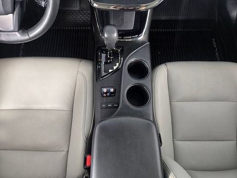 Used 2017 Toyota Avalon Limited w/ All Weather Liner Package FWD image 25
