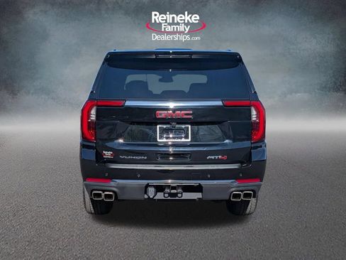 Used 2025 GMC Yukon AT4 AWD/4WD image 6