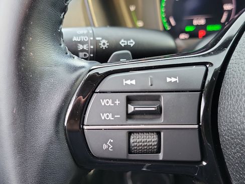 Used 2024 Honda Accord Touring image 7