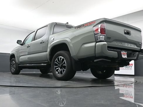 Used 2023 Toyota Tacoma TRD Sport AWD/4WD image 32