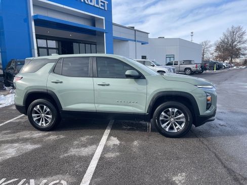 Certified 2025 Chevrolet Equinox LT image 2