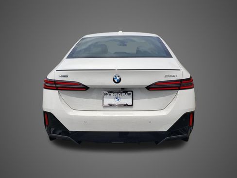 New 2027 BMW 530i xDrive w/ M Sport Package AWD/4WD image 6