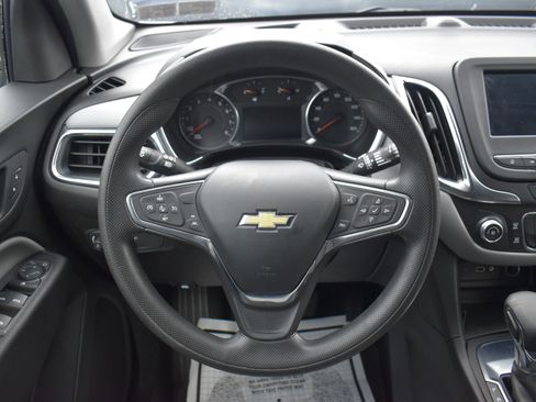 Used 2022 Chevrolet Equinox LS w/ LS Convenience Package FWD image 18