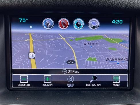 Used 2017 Chevrolet Suburban Premier AWD/4WD image 11