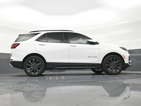Used 2023 Chevrolet Equinox RS FWD image 28