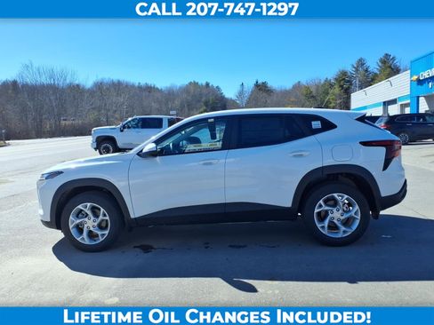 New 2026 Chevrolet Trax LS w/ LS Convenience Package image 8