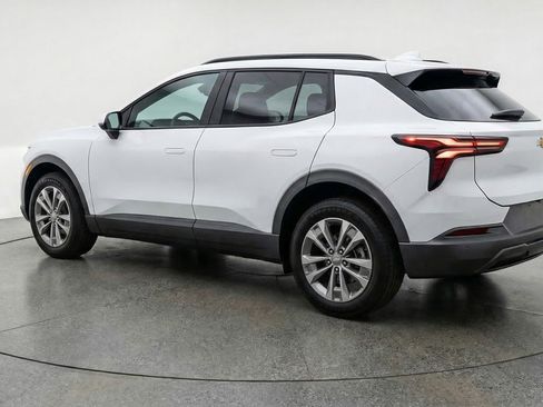 Used 2025 Chevrolet Equinox LT FWD image 6