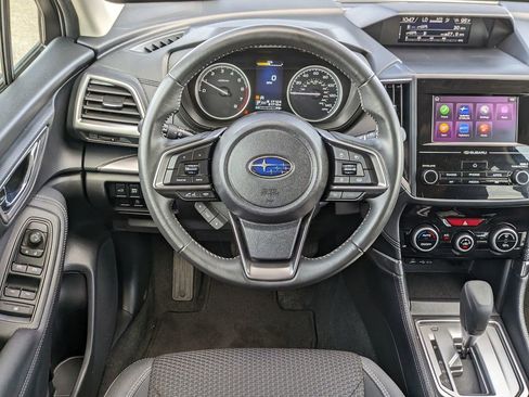 Used 2024 Subaru Forester Premium image 18