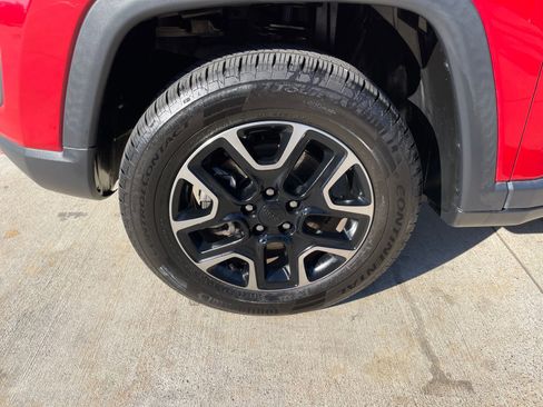 Used 2021 Jeep Compass Trailhawk image 25