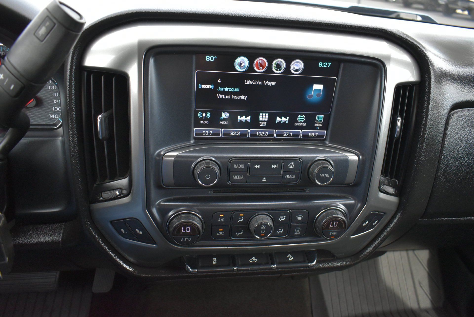 Used 2018 Chevrolet Silverado 1500 LT w/ All Star Edition AWD/4WD image 27