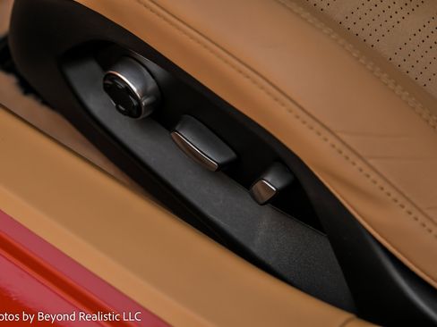 Used 2020 Chevrolet Corvette Stingray Premium Cpe w/ 3LT Preferred Equipment Group image 27