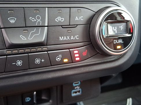 Used 2022 Ford Maverick Lariat w/ Lariat Luxury Package image 27