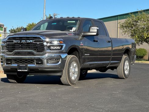 New 2026 RAM 3500 Big Horn AWD/4WD image 7