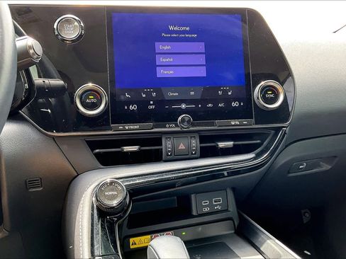 Used 2023 Lexus NX 250 FWD image 35