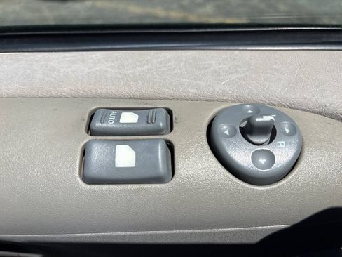 Used 1998 Chevrolet Astro AWD image 13
