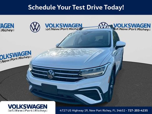 Used 2024 Volkswagen Tiguan SE AWD/4WD image 1
