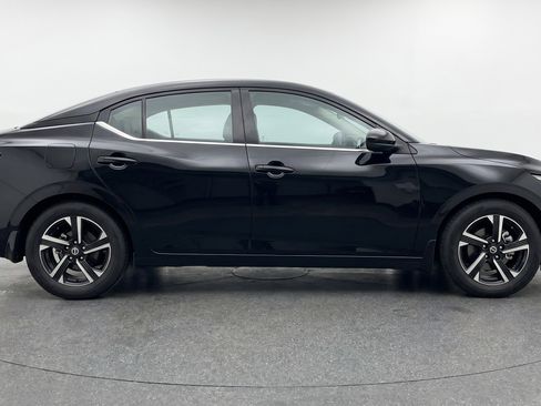 Used 2025 Nissan Sentra SV FWD image 11