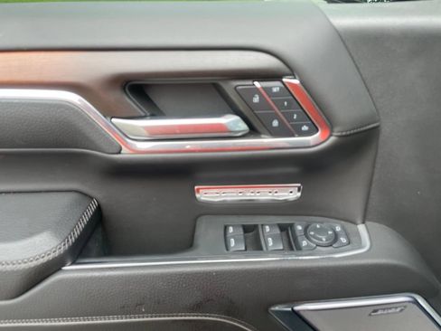 Used 2024 GMC Sierra 1500 Denali w/ Technology Package AWD/4WD image 18