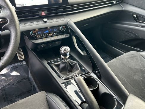 Used 2025 Hyundai Elantra N Base image 20