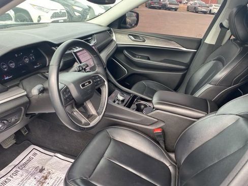 Used 2021 Jeep Grand Cherokee L Limited AWD/4WD image 16