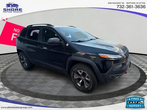 Used 2015 Jeep Cherokee Trailhawk AWD/4WD image 3