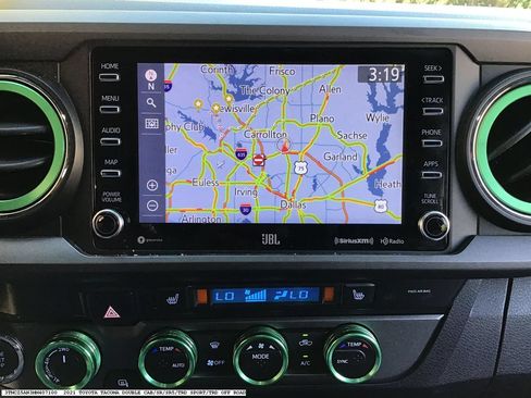 Used 2021 Toyota Tacoma TRD Off-Road w/ TRD Premium Off Road Package AWD/4WD image 16