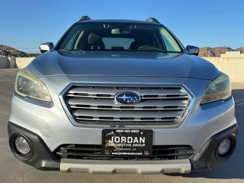 Used 2015 Subaru Outback 2.5i Limited AWD/4WD image 3