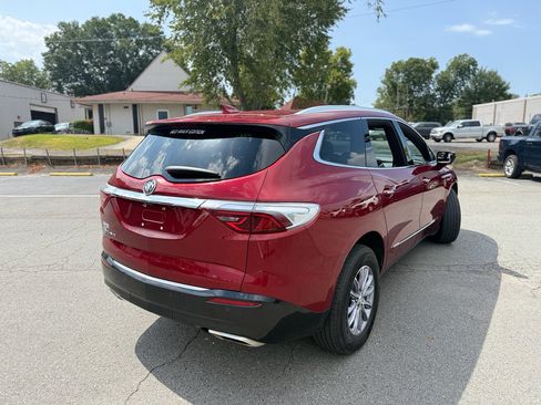Used 2024 Buick Enclave Premium AWD/4WD image 18