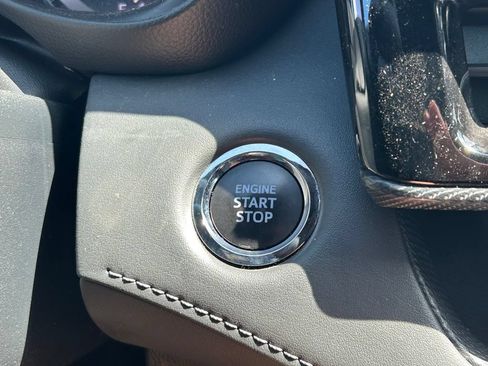 Used 2022 Toyota Highlander XSE FWD image 29